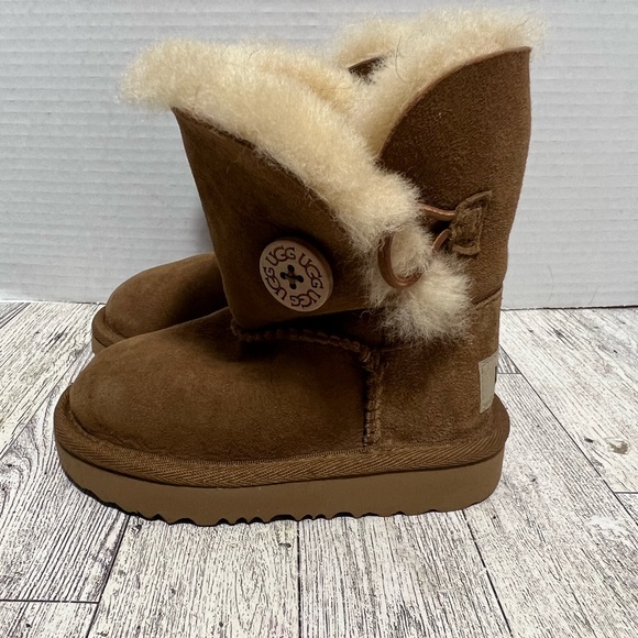 UGG Other - UGG Bailey Button  Toddler Boots Size 6 EUC